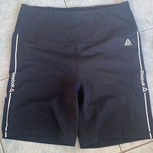 NWT Reebok short